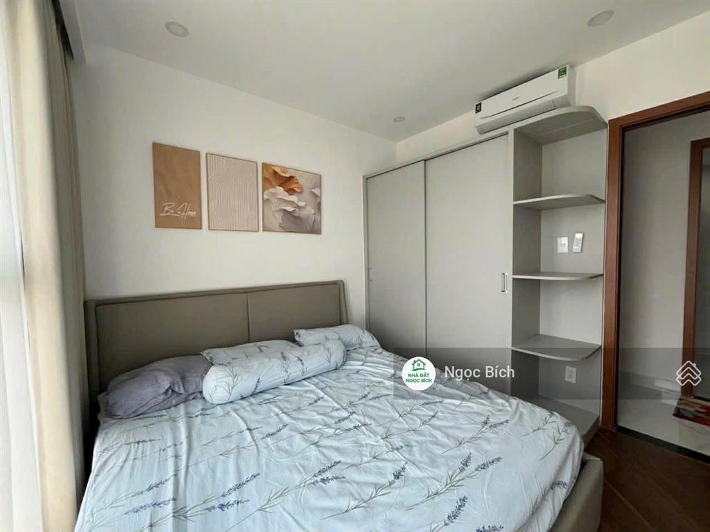 Sổ sẵn nội thất đầy đủ, cc nguyễn kim q10 giá 2ty050