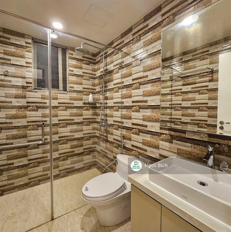 Sổ sẵn cc sao mai quận 5, 80m2 giá 1y860