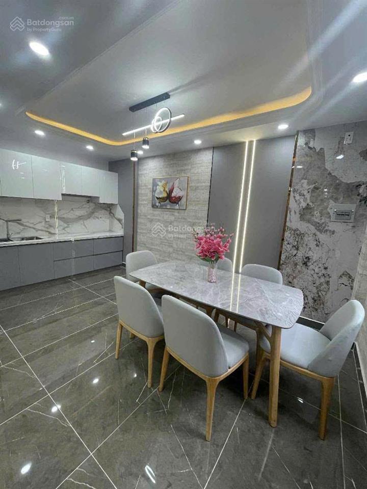 Bán nhà hẻm phạm văn bạch, phường tân sơn  3 tầng  gần nhà ga t3 tân sơn nhất  giá nhỉnh 6 tỷ