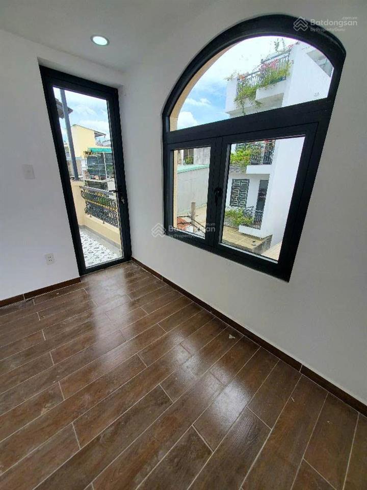 Bán nhà hẻm phạm văn bạch, phường tân sơn  3 tầng  gần nhà ga t3 tân sơn nhất  giá nhỉnh 6 tỷ
