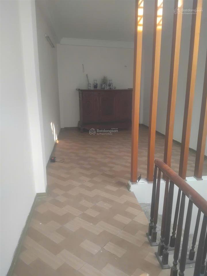 Nhà lĩnh nam hoàng mai, ôtô đỗ cửa, dt sổ 36m2 dt sử dụng 39m2x4,5t, kế trường cấp 12, cạnh metro4