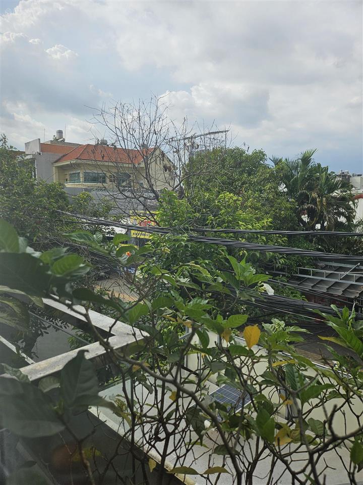 Chính chủ bán (miễn mg/qc), nhà mặt tiền đối diện pickleball, dòng tiền sẵn, thích hợp kinh doanh.