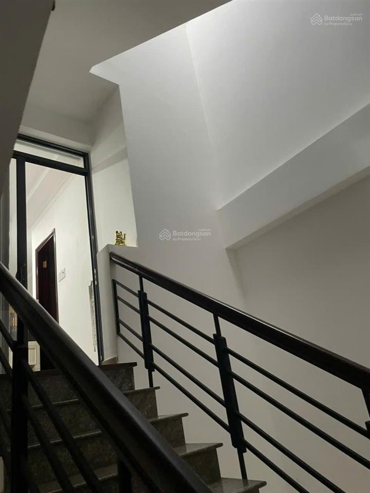 Chính chủ bán (miễn mg/qc), nhà mặt tiền đối diện pickleball, dòng tiền sẵn, thích hợp kinh doanh.