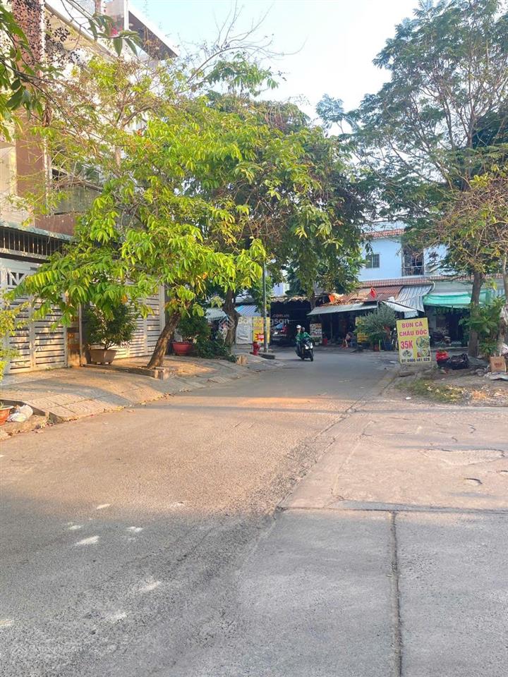 Bán nhà mặt phố tại khu dân cư savimex