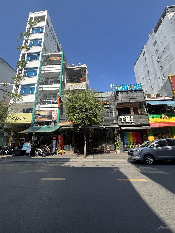 Thật 100%  250 tỷ  cụm 5 căn  mt đường đề thám  dt 405m²  hđt 17.000 usd.