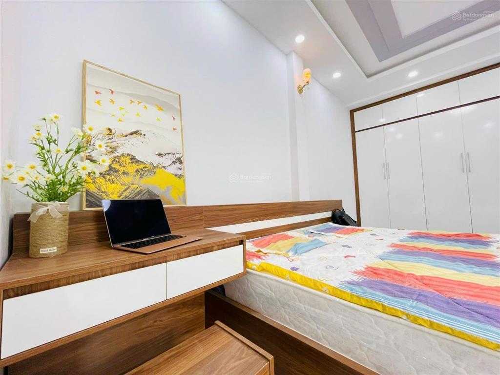 Nhà chdv 5 tầng  có 9 phòng  thu nhập 31tr / tháng  giá 10,5 tỷ