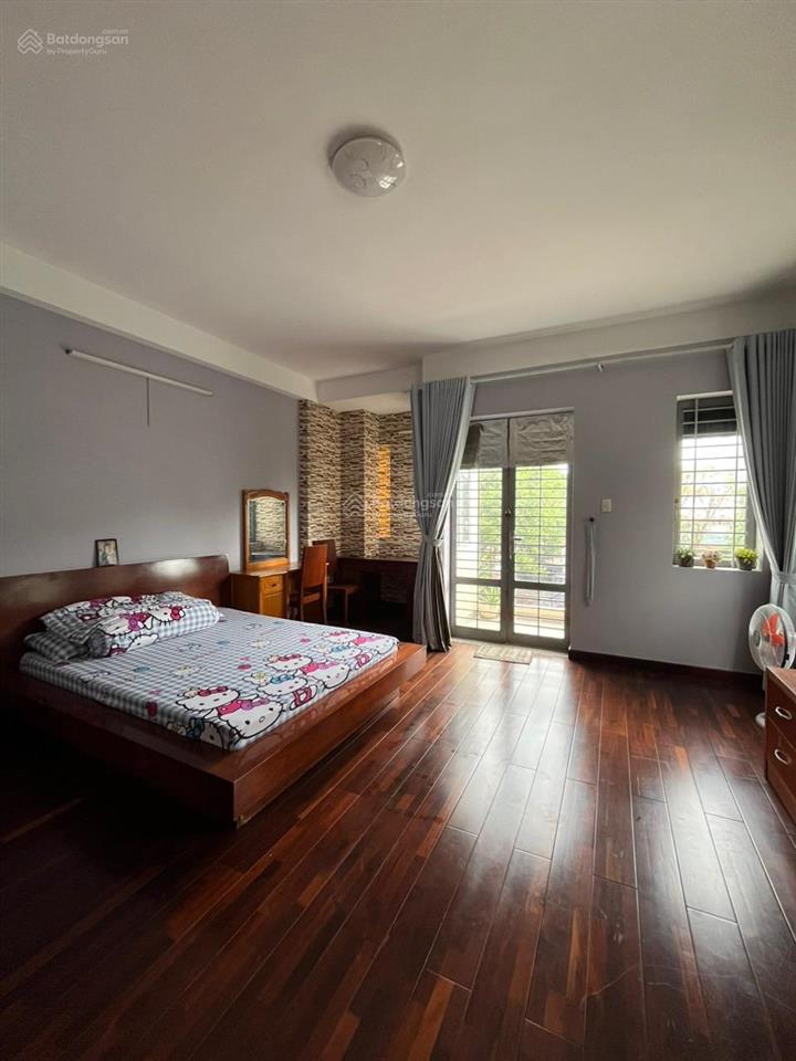 Nhà hẻm xe hơi, 2 mặt tiền trước và sau đừơng trần hưng đạo, q1. 53m2,6pn có sẵn dòng tiền 22tr.