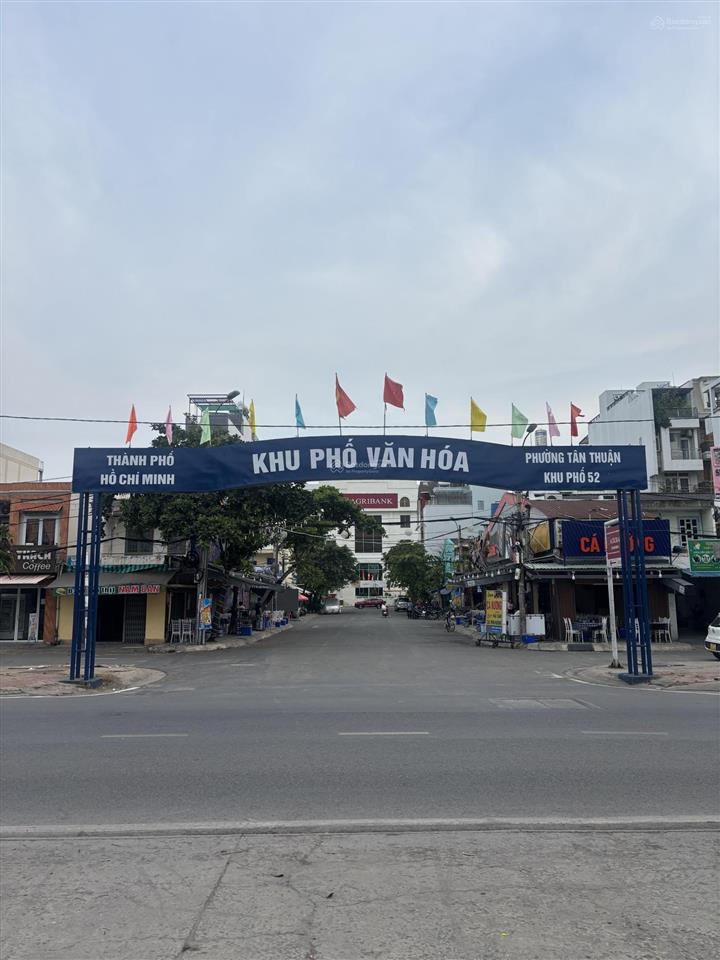 Chủ nhà đi định cư, bán nhà khu cư xá ngân hàng, khuôn 4x20, 2 lầu, vị trí đẹp, thích hợp xây mới.