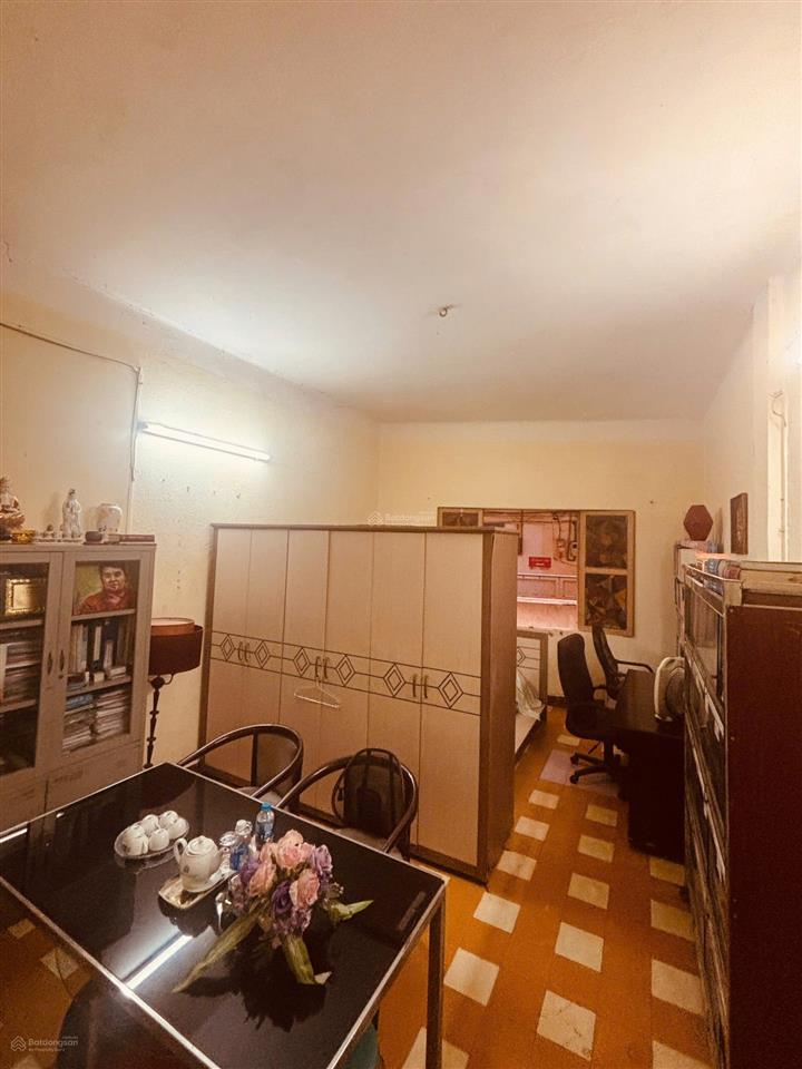 Căn hộ ngay trung tâm quận 1, số hồng vĩnh viễn có thang máy, 29m2 giá chỉ 2.5 tỷ.