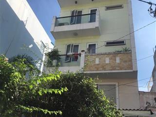 Nhà sân vườn xe hơi tới tận nơi, ngay quang trung đối diện mercedes, 5x 18, cần bán với giá 9.1 tỷ.