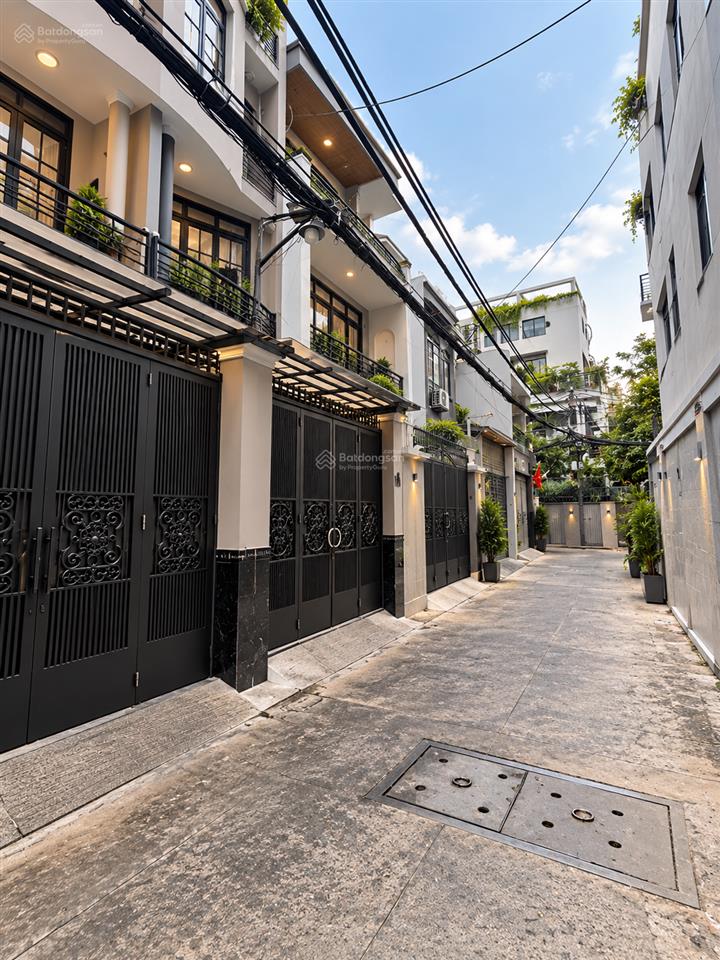 Bán nhà hẻm xe hơi 4m thích quảng đức, p.5, phú nhuận 3.3x16.5m, nở hậu 3 tầng 8.3 tỷ tl