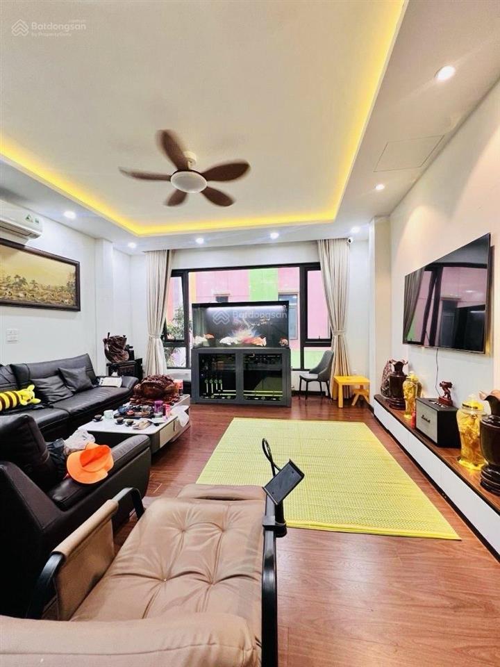 Giảm chào 1,4 tỷ, chính chủ bán nhà phân lô liền kề mỗ lao, ô tô, an sinh tốt, 50m2 giá 18,3 tỷ