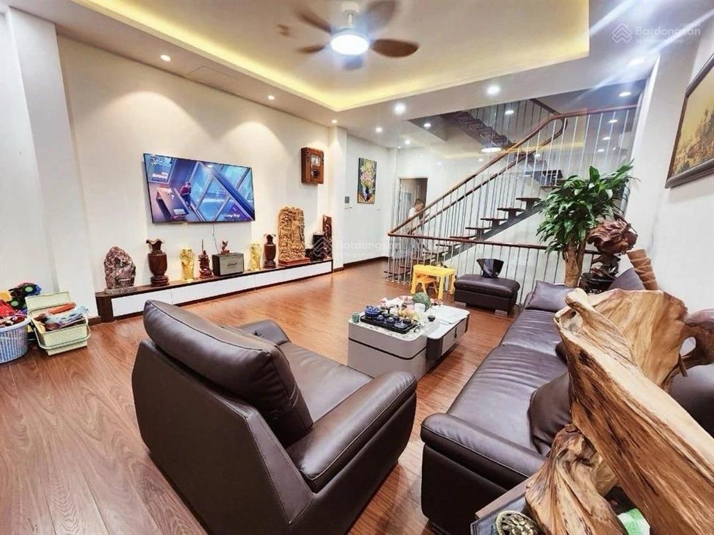 Giảm chào 1,4 tỷ, chính chủ bán nhà phân lô liền kề mỗ lao, ô tô, an sinh tốt, 50m2 giá 18,3 tỷ