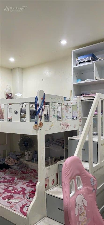 Chính chủ cần bán gấp trong tháng nhà 38,3m2, mặt tiền hậu 4,85m, nhà kiên cố 4 tầng, giá 3,6 tỷ