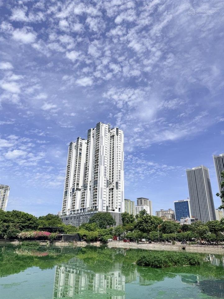 Anh lâm cần xoay tài chính nên bán căn liền kề văn quán 84m², nhà 5 tầng, giá công khai 20,8 tỷ