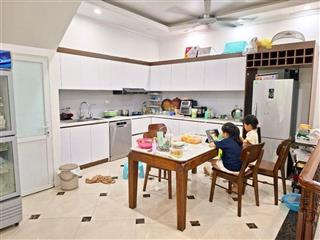 Chính chủ cần bán, phân lô liền kề văn phú hà đông, 50m2 mặt tiền 5,36m, sẵn nhà 6 tầng, giá 15 tỷ