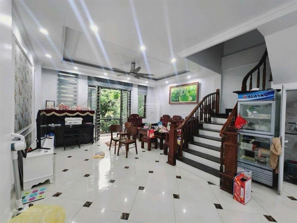 Chính chủ cần bán, phân lô liền kề văn phú hà đông, 50m2 mặt tiền 5,36m, sẵn nhà 6 tầng, giá 15 tỷ