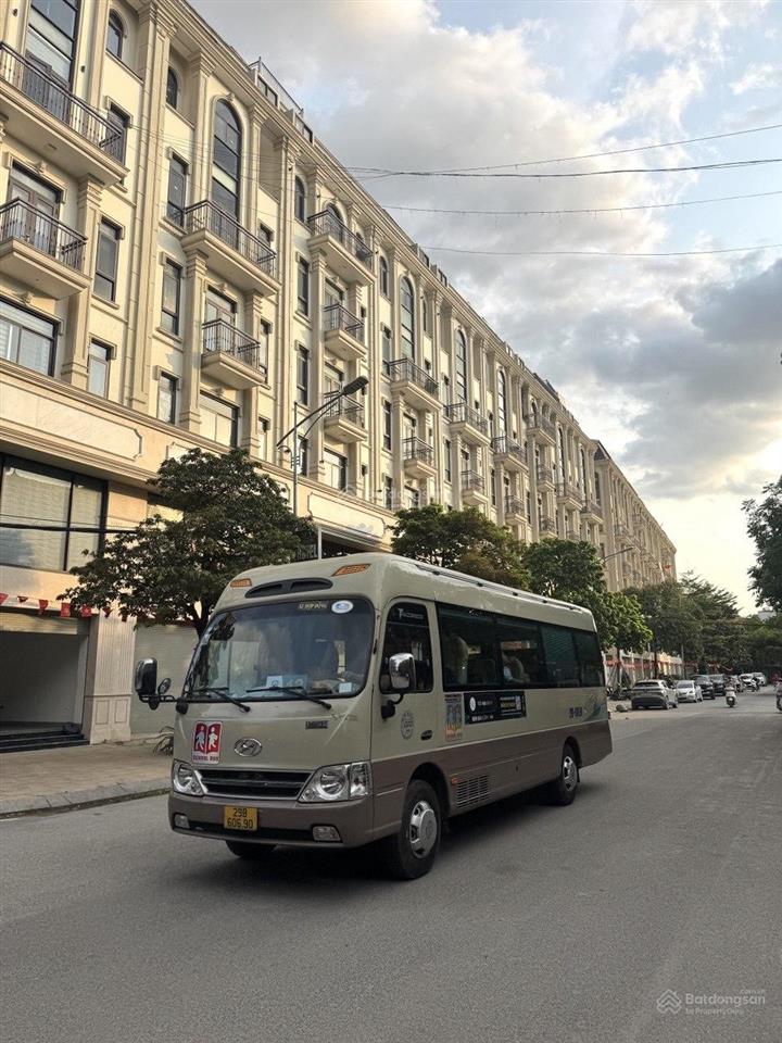 Bán căn góc him lam kđt vạn phúc, 55m mt 18m đường 24m, vỉa hè 5m + 50m sử dụng riêng, kinh doanh