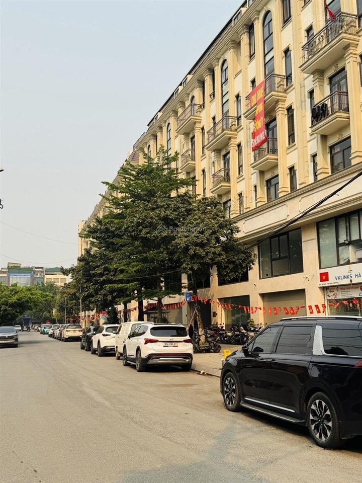 Bán căn góc him lam kđt vạn phúc, 55m mt 18m đường 24m, vỉa hè 5m + 50m sử dụng riêng, kinh doanh