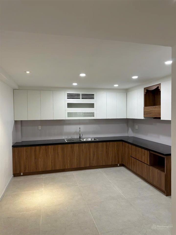 Hiếm! nhà 3 tầng + st, hxh hoàng văn thụ, 15 tỷ tl