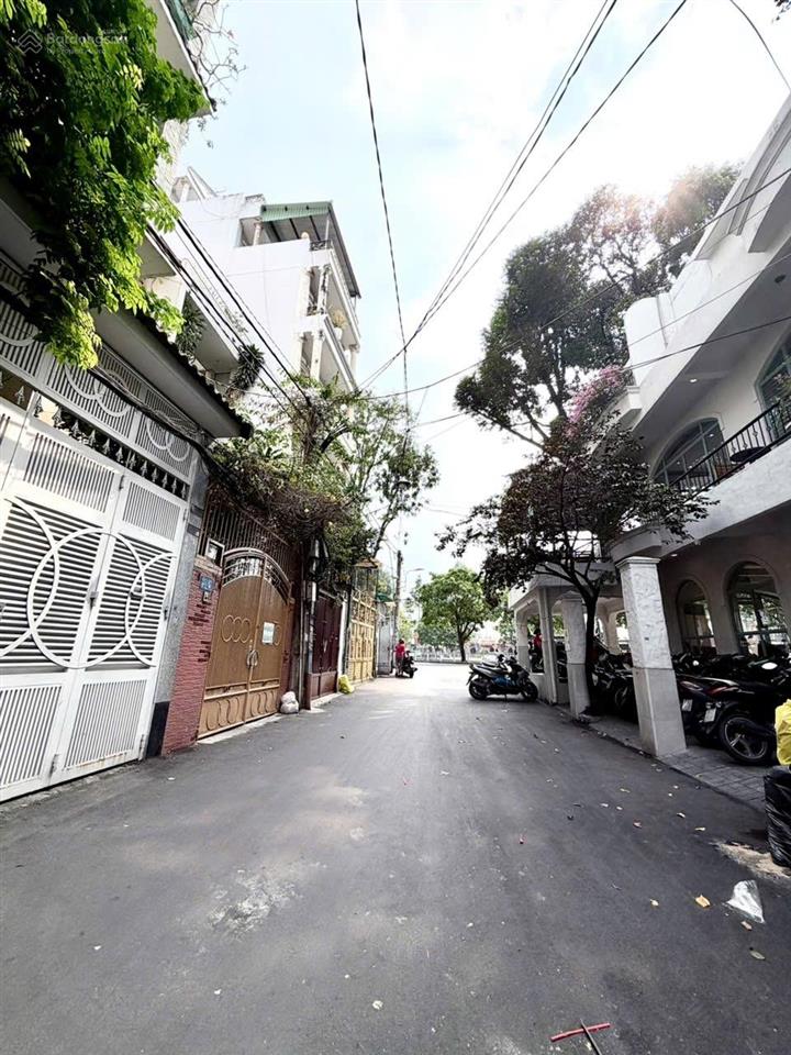 Góc 2mt khu sân bay  5 tầng khai thác chdv, dòng tiền 63 triệu/tháng