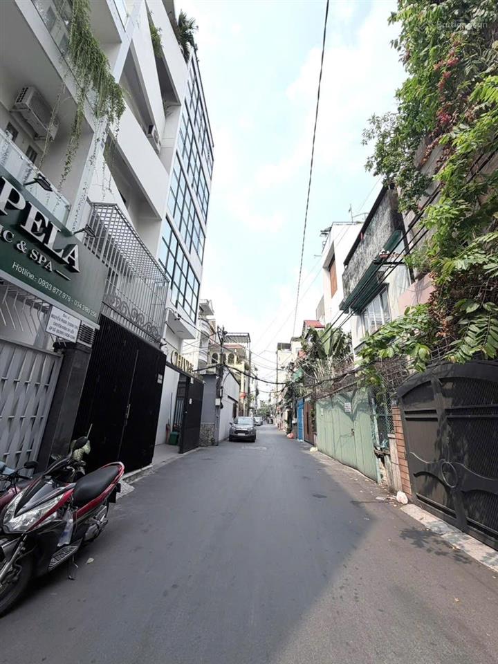 Góc 2mt khu sân bay  5 tầng khai thác chdv, dòng tiền 63 triệu/tháng