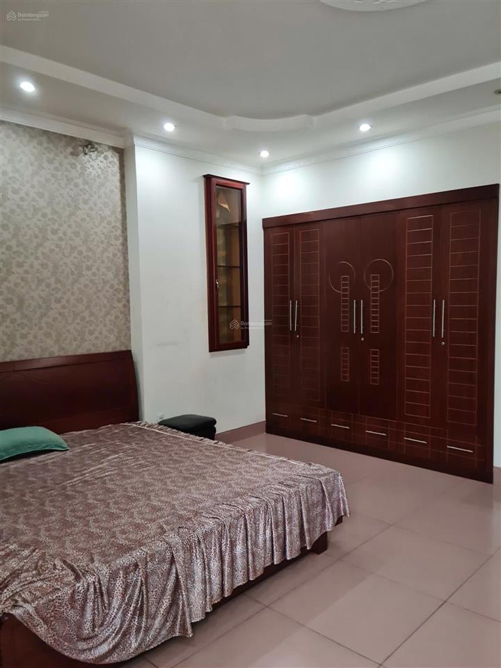 Chốt nhanh nhà phan đăng lưu  90m²  5 tầng  gara ô tô rộng