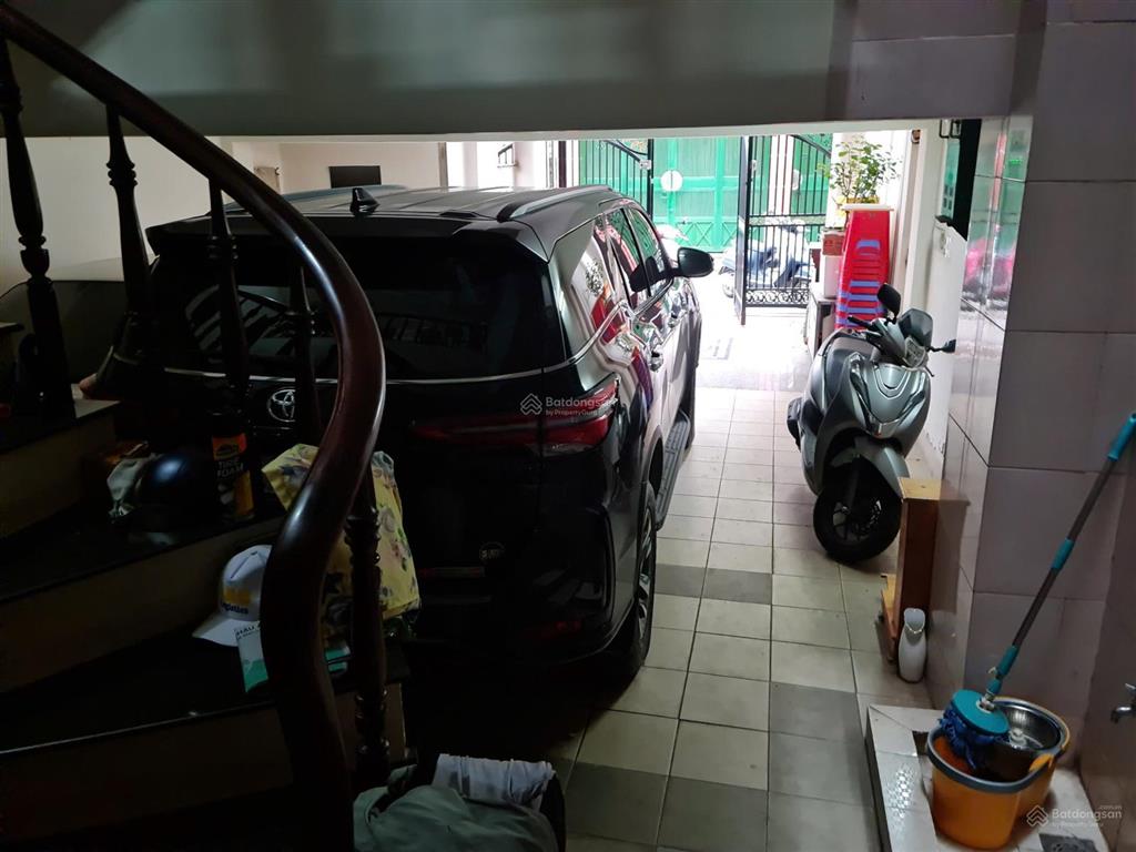 Chốt nhanh nhà phan đăng lưu  90m²  5 tầng  gara ô tô rộng