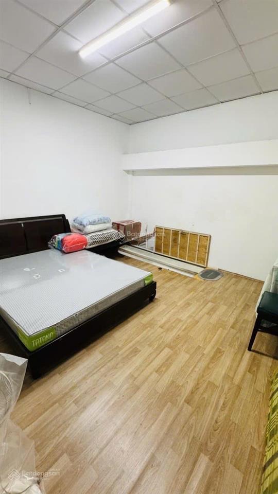 Vị trí vàng phan đình phùng nhà góc 2 mặt hẻm xe hơi khai thác tốt