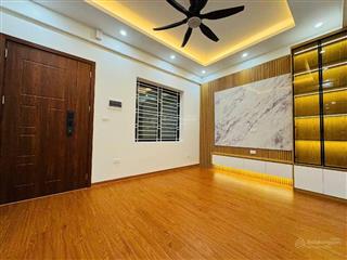 Chính chủ cần bán gấp căn chung cư 3pn + 2 wc phố trần quý kiên