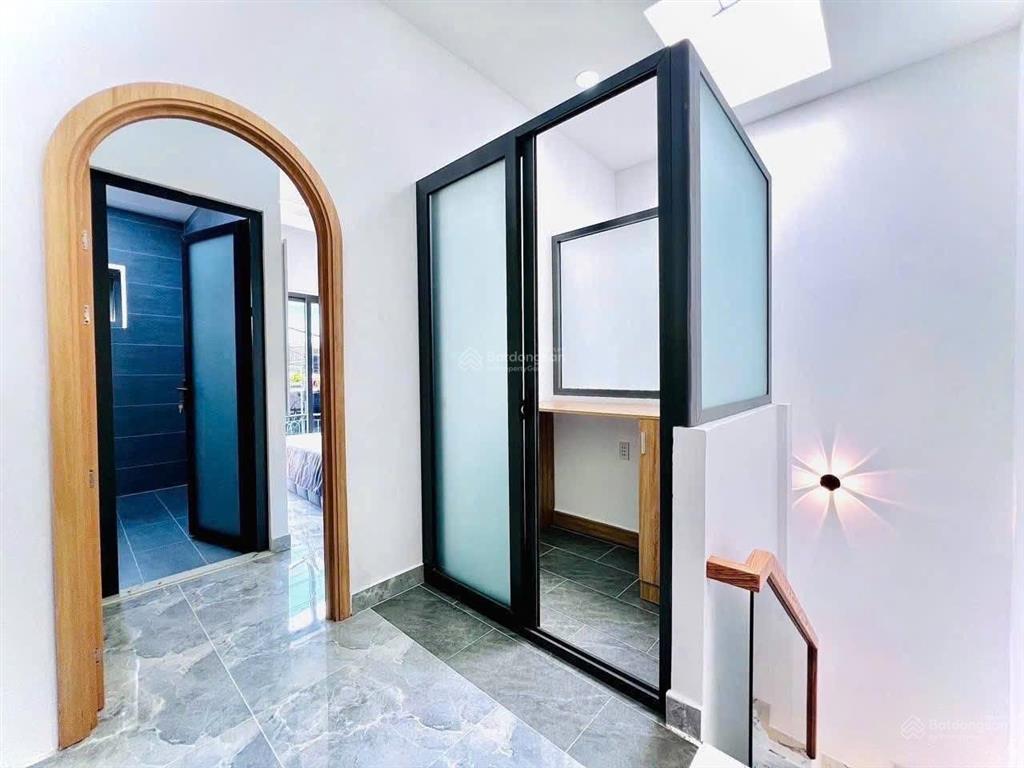 Cô bảy cần tiền trả nợ nên bán căn nhà huỳnh đình hai  bình thạnh giá 1 tỷ 9