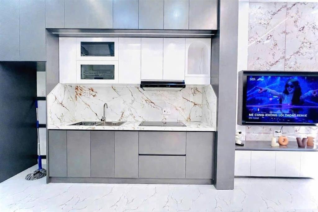 Cô bảy cần tiền trả nợ nên bán căn nhà huỳnh đình hai  bình thạnh giá 1 tỷ 9