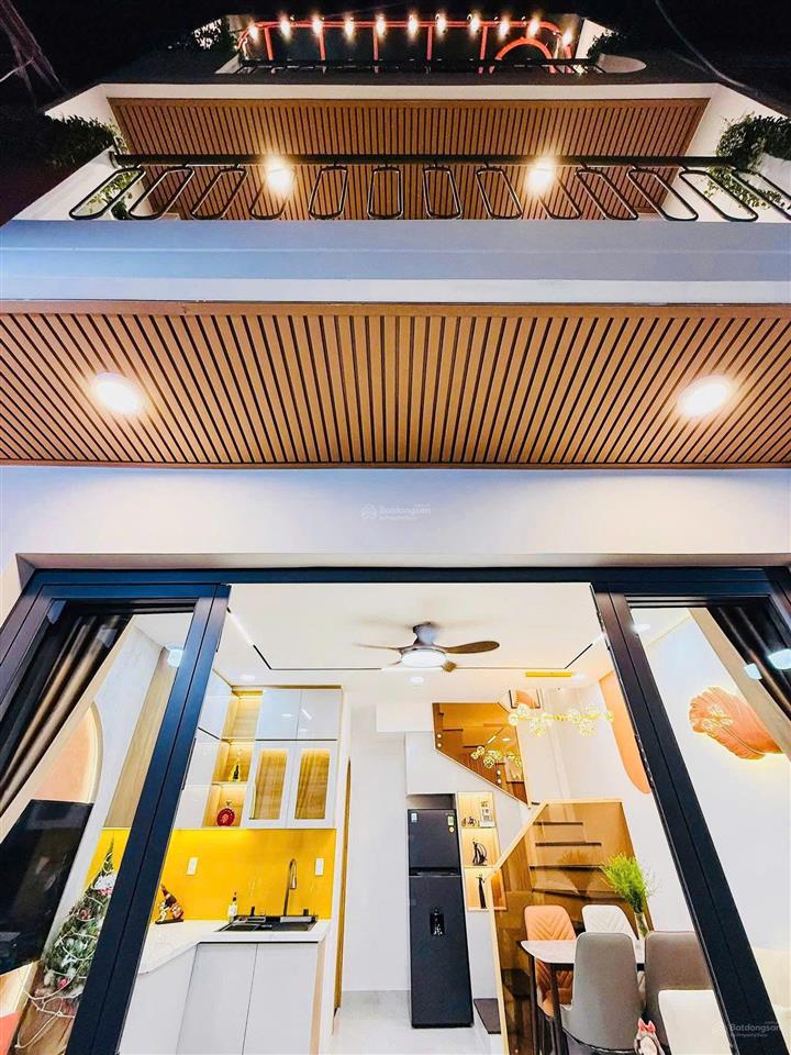 Sốc giá! nhà trung tâm bình thạnh chỉ hơn 2 tỷ ngang 4m cực đẹp