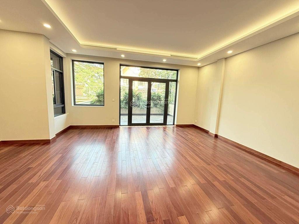 Biệt thự vip làng quốc tế thăng long diện tích 202m² 5tầng 2 mặt ô tô kinh doanh đỉnh