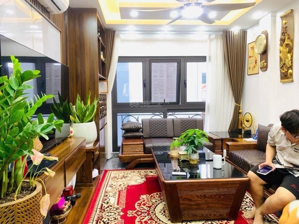Bán nhà riêng tại trần quốc hoàn, 18 tỷ vnd, 42m2, hàng hiếm, hot