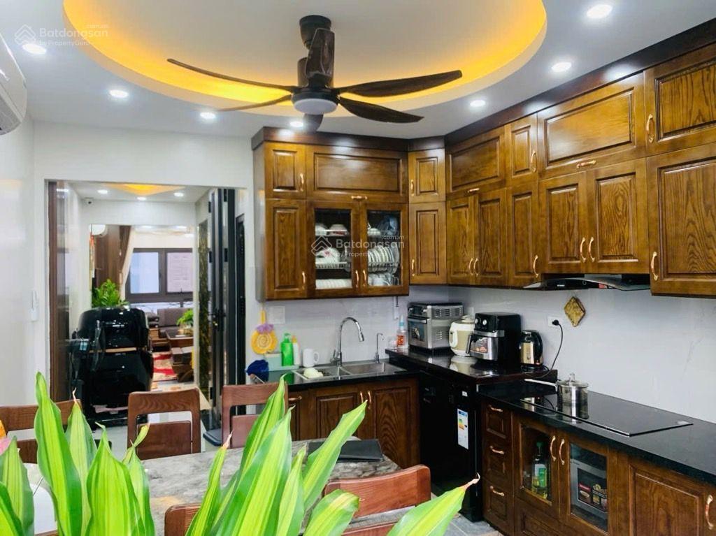 Bán nhà riêng tại trần quốc hoàn, 18 tỷ vnd, 42m2, hàng hiếm, hot