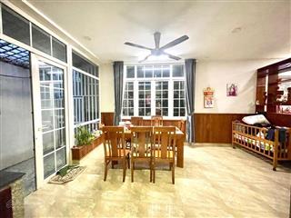 Biet thu song lap can ban, full nội thất, nv 24/24 an ninh va ko mat phi quan ly