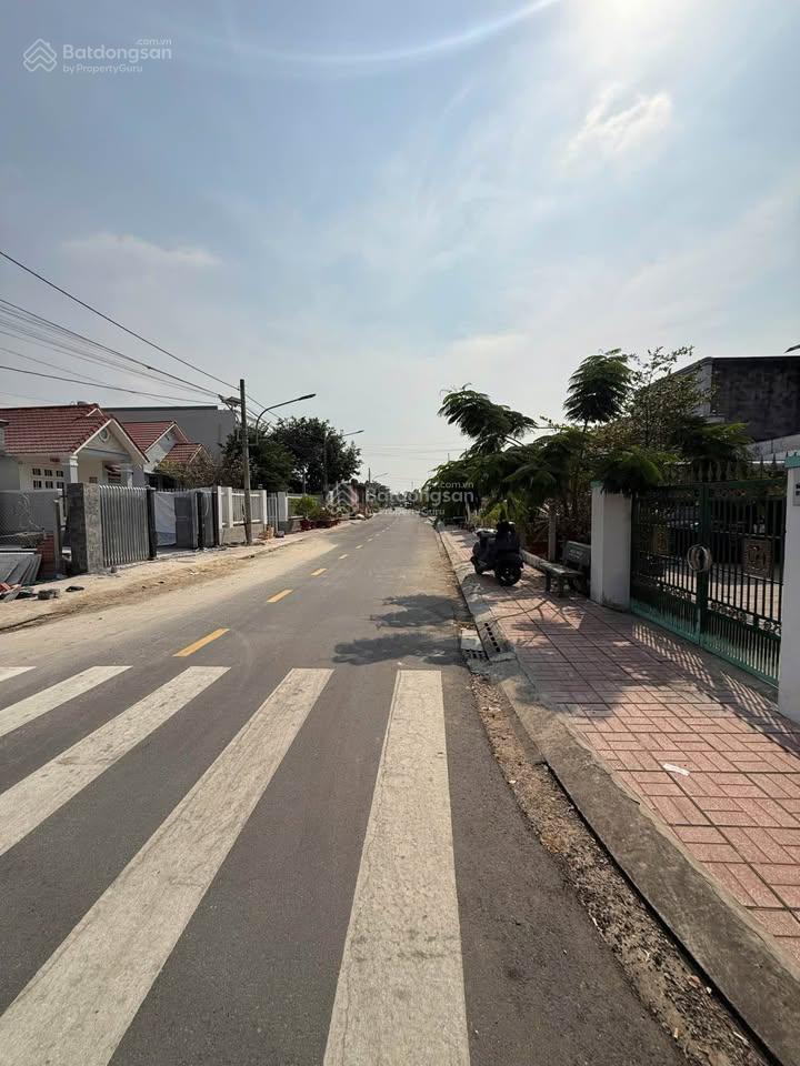 Bán gấp đất diện tích 190m2 giá 950tr đường bà thiên xã nhuận đức củ chi gần ủy ban  sổ hồng riêng