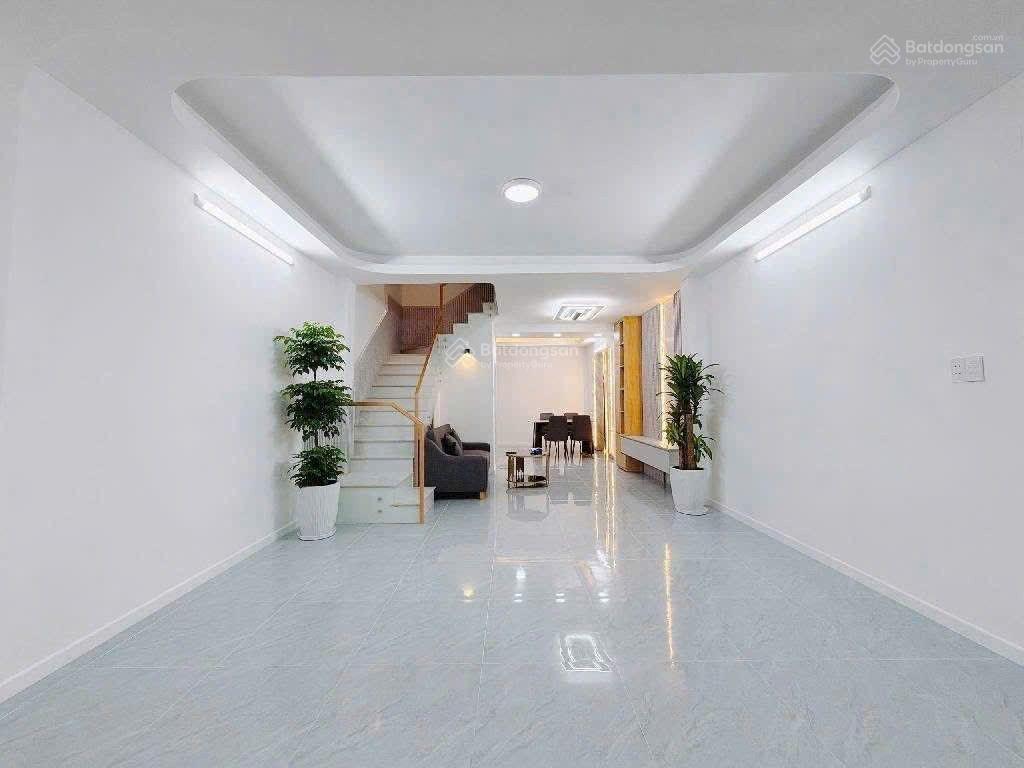 Siêu phẩm 4 tầng full nội thất xịn xò  mặt tiền hẻm xe hơi nguyễn thị thập