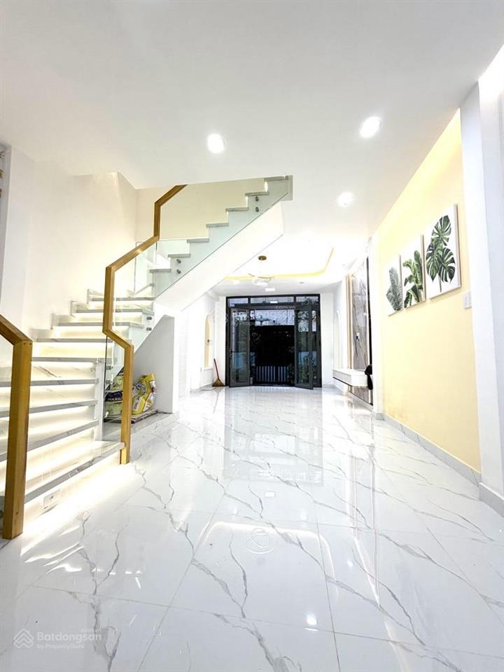 Sát mặt đường số 8  lê văn quới giáp tân phú nhà 2 tầng mới đẹp nhỉnh 4 tỷ