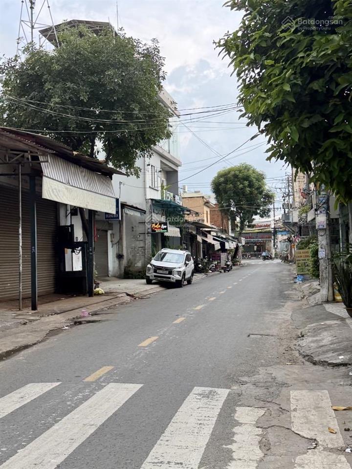 Sát mặt đường số 8  lê văn quới giáp tân phú nhà 2 tầng mới đẹp nhỉnh 4 tỷ