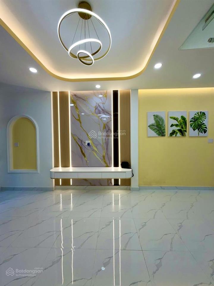 Sát mặt đường số 8  lê văn quới giáp tân phú nhà 2 tầng mới đẹp nhỉnh 4 tỷ