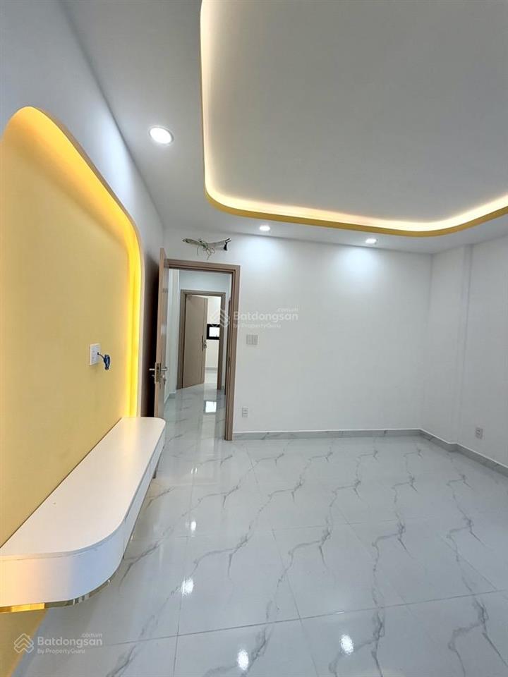 Sát mặt đường số 8  lê văn quới giáp tân phú nhà 2 tầng mới đẹp nhỉnh 4 tỷ