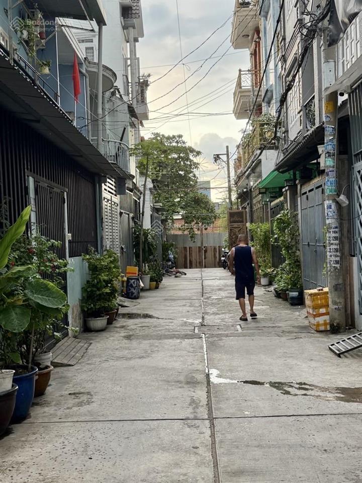 Sát mặt đường số 8  lê văn quới giáp tân phú nhà 2 tầng mới đẹp nhỉnh 4 tỷ