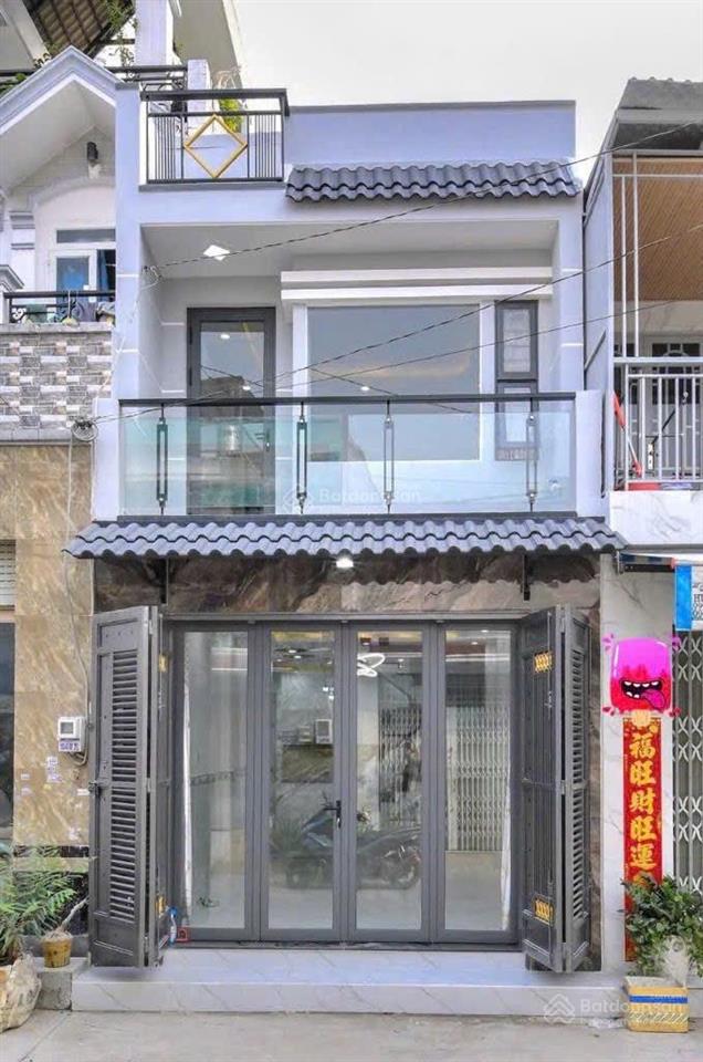 Hl2 ngay bệnh viện bình tân  nhà 2 tầng kiên cố  hẻm 8m đua 50m2  shr chỉ 5.2 tỉ