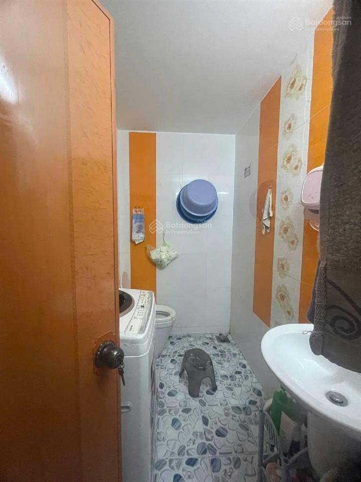 Nhà đẹp ngang 5m  4 tầng btct  ngay chợ bà hom  hẻm thông  shr chỉ 4.2 tỷ