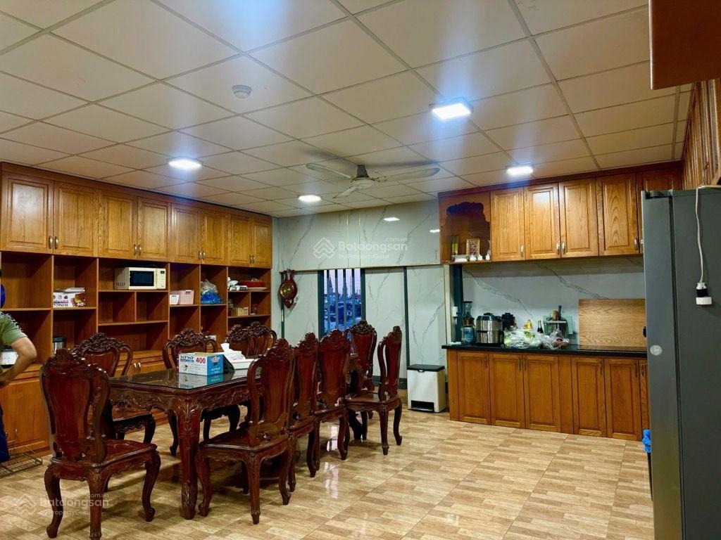 Siêu phẩm toà nhà chdv 7 tầng 68 phòng doanh thu 2.5 tỷ/n  vị trí vip sẹt kênh tham lương giá tot