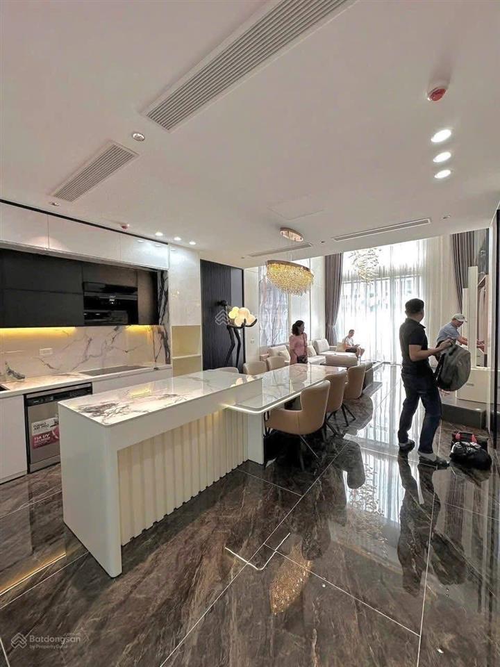 Siêu phẩm nhà mới cù chính lan, giá hời, ở sướng 7 tầng thang máy, phân lô ôtô, 2 thoáng 46m2*4m mt