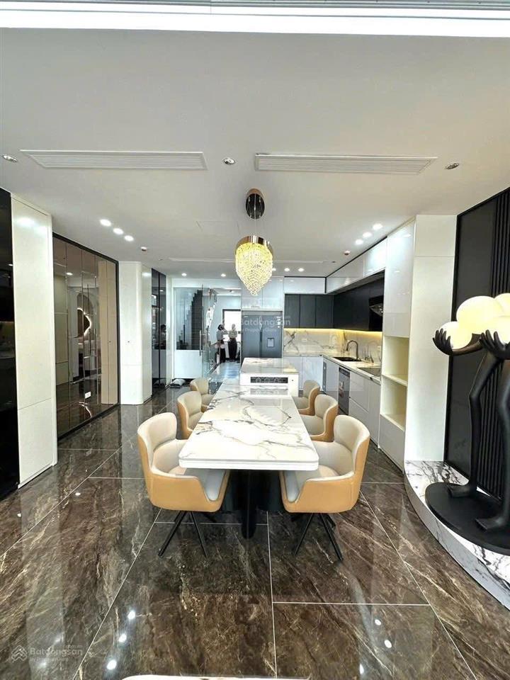 Siêu phẩm nhà mới cù chính lan, giá hời, ở sướng 7 tầng thang máy, phân lô ôtô, 2 thoáng 46m2*4m mt