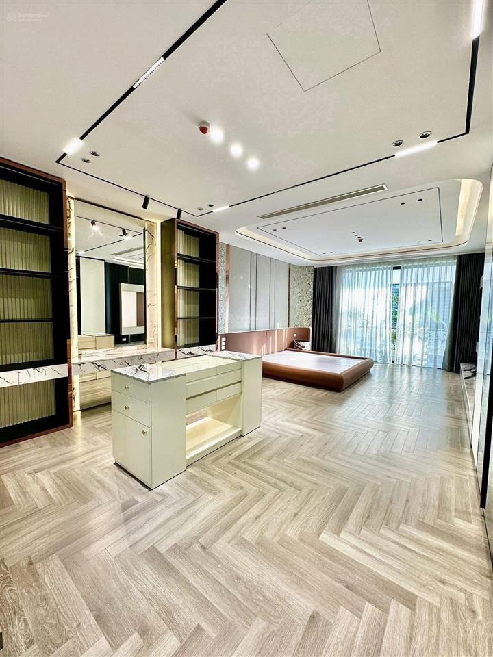 Siêu phẩm nhà mới cù chính lan, giá hời, ở sướng 7 tầng thang máy, phân lô ôtô, 2 thoáng 46m2*4m mt